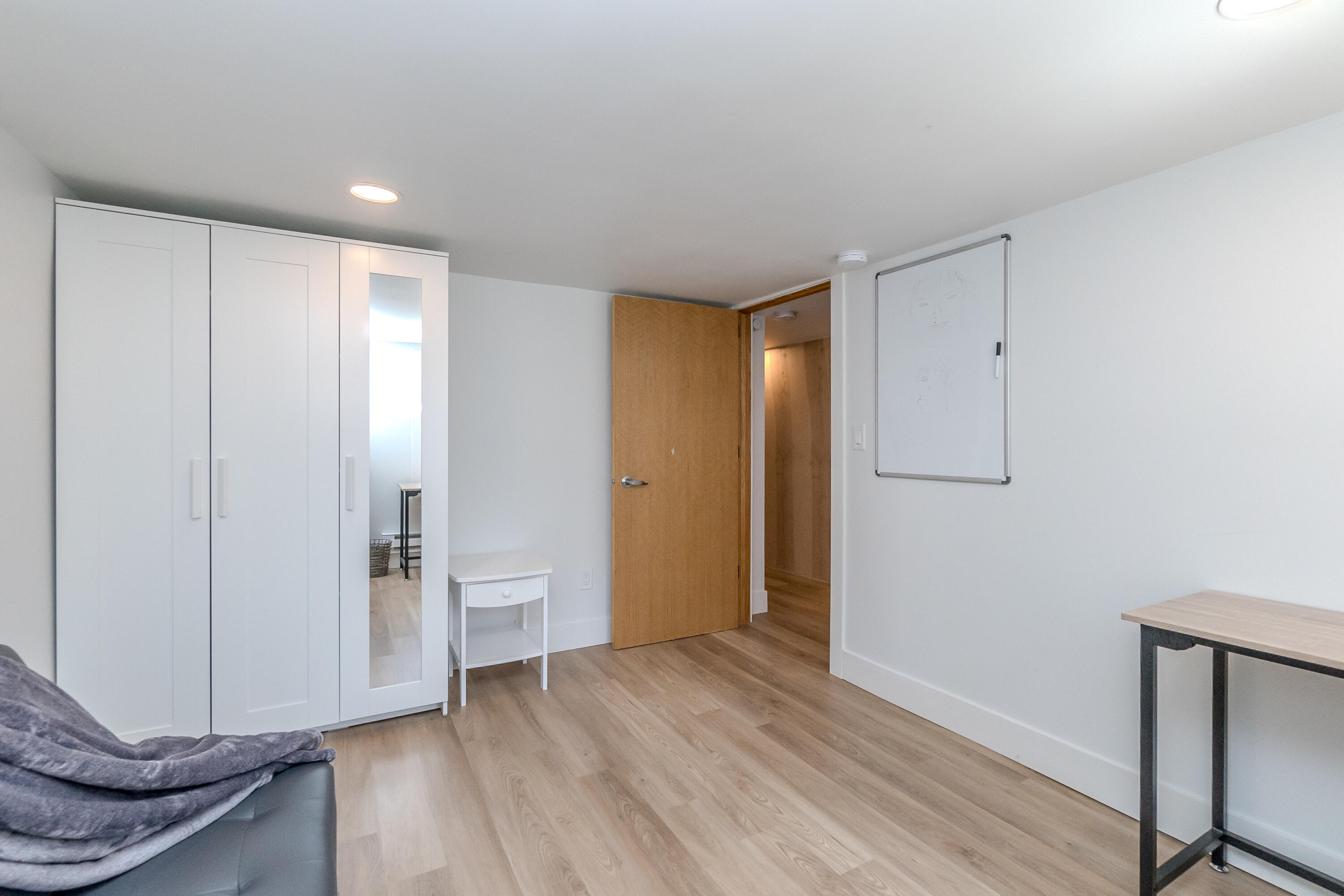 Ann Arbor, Michigan 48108, United States, 2 Bedrooms Bedrooms, ,1 BathroomBathrooms,Residential,Active,143915