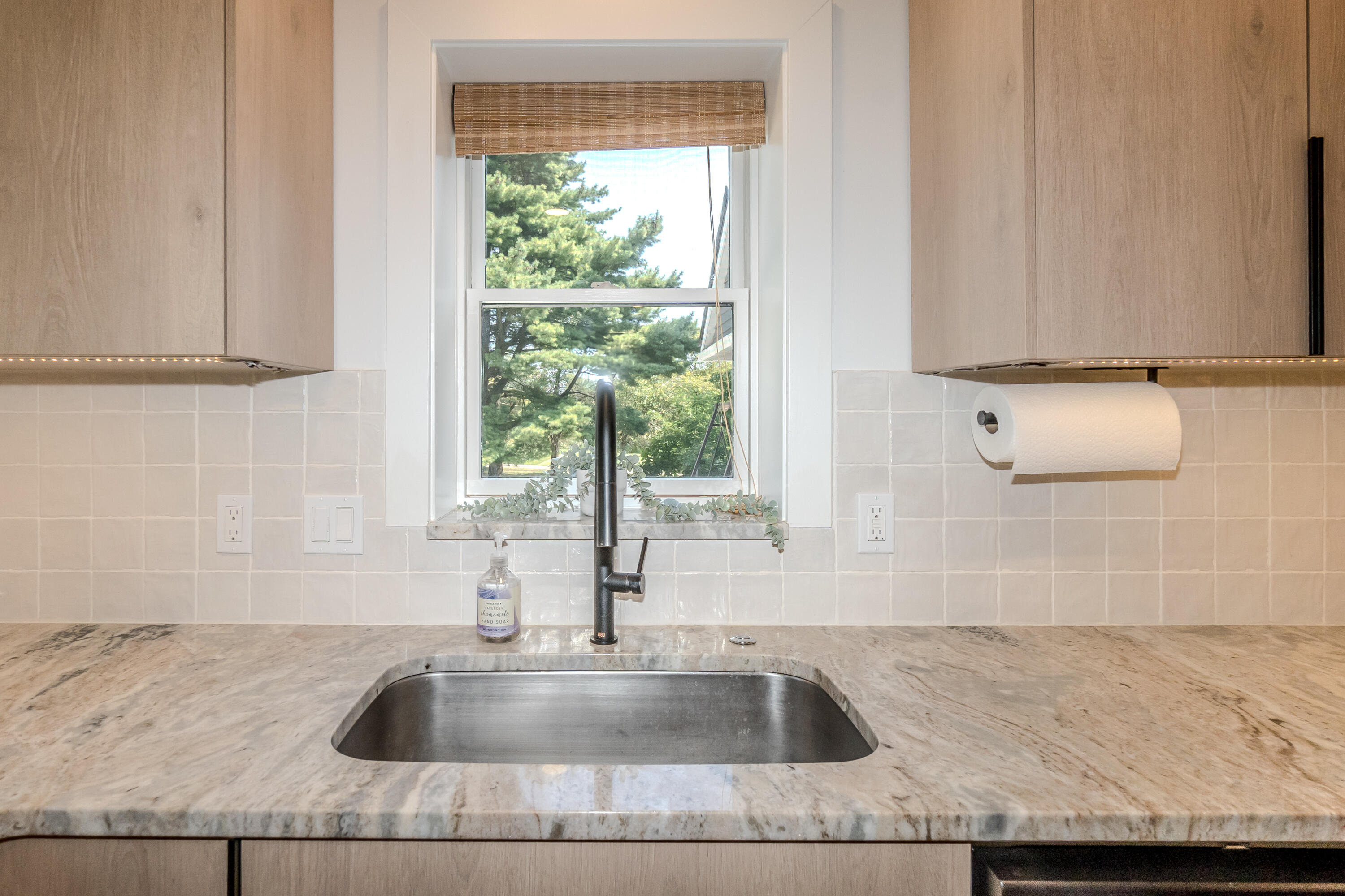 Ann Arbor, Michigan 48108, United States, 2 Bedrooms Bedrooms, ,1 BathroomBathrooms,Residential,Active,143915