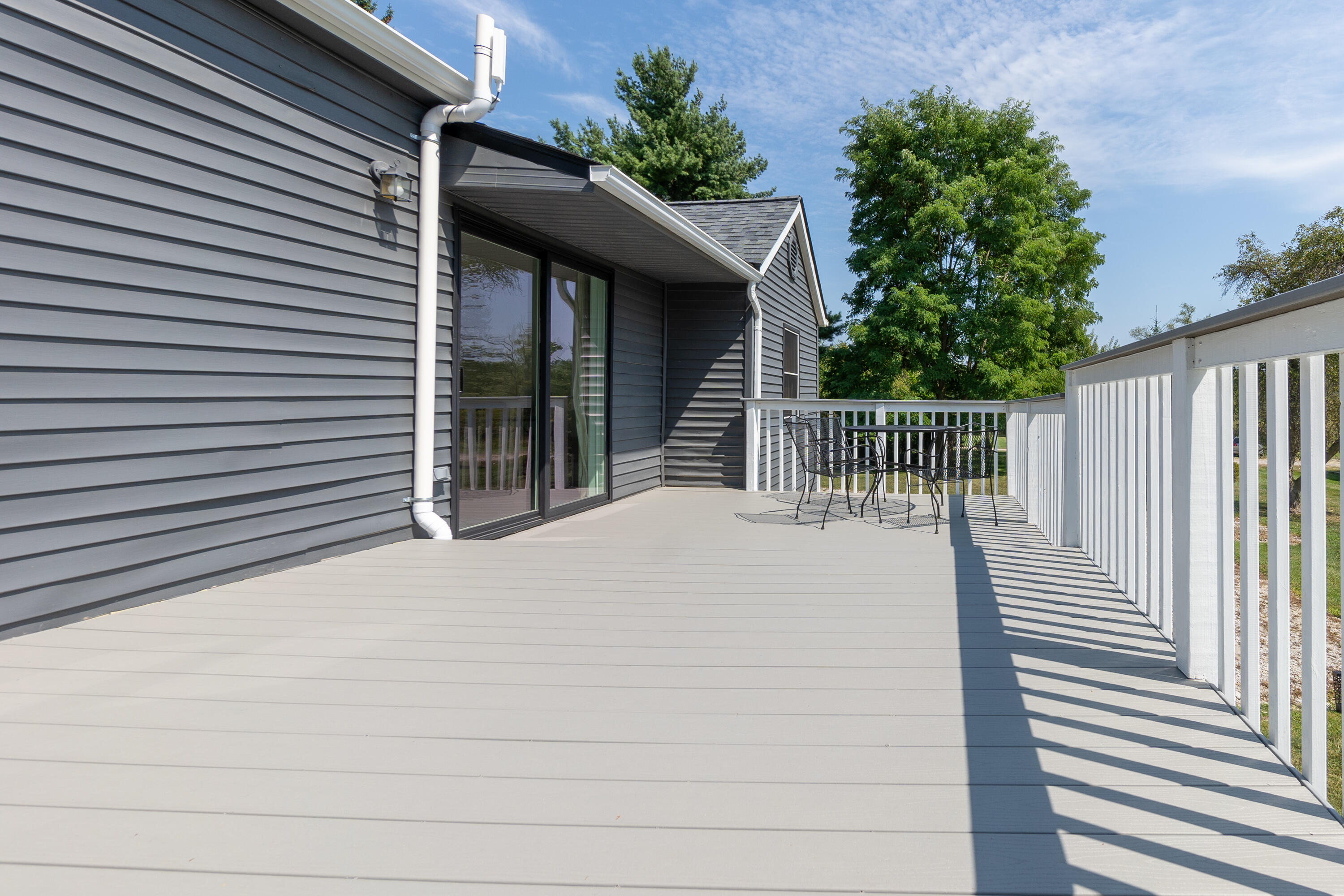 Ann Arbor, Michigan 48108, United States, 2 Bedrooms Bedrooms, ,1 BathroomBathrooms,Residential,Active,143915