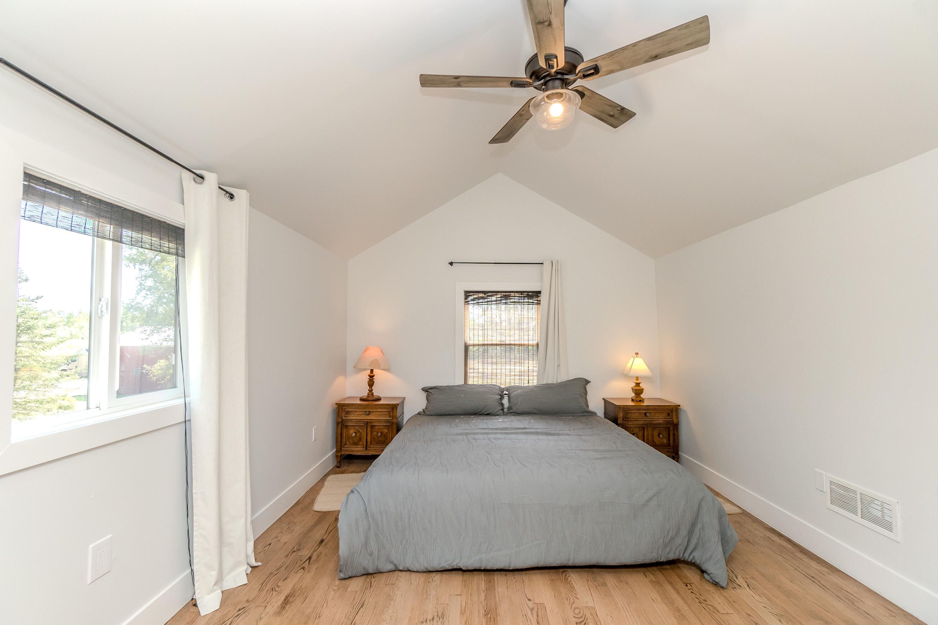 Ann Arbor, Michigan 48108, United States, 2 Bedrooms Bedrooms, ,1 BathroomBathrooms,Residential,Active,143915