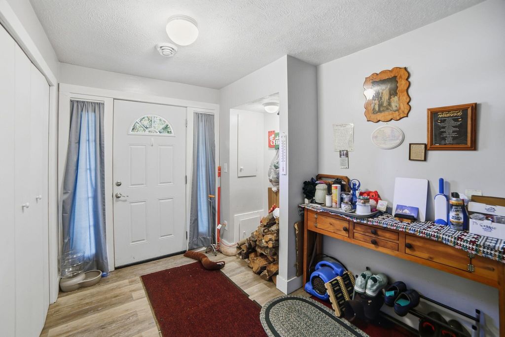 Photo of 501 S Sheridan Drive, Muskegon, MI 49442 (MLS # 25056343)