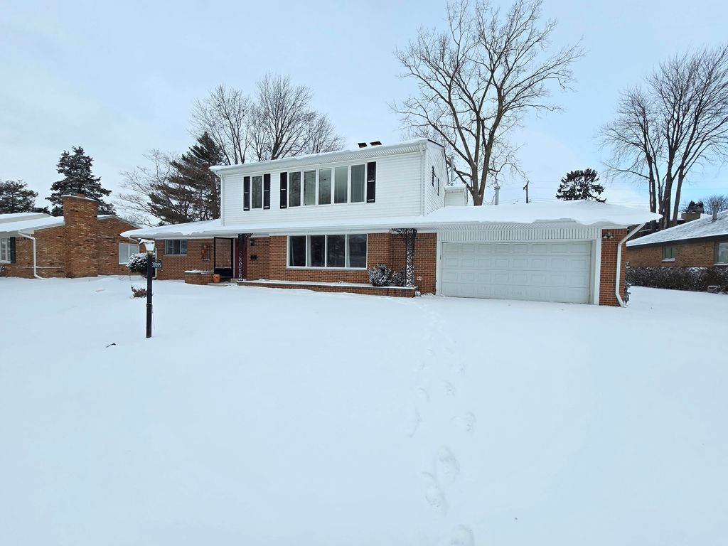 Photo of 37095 Highview Street, New Baltimore, MI 48047 (MLS # 26004934)