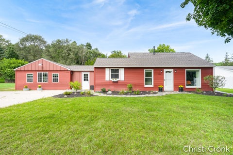 Photo for 2461 Rogue River Road NE