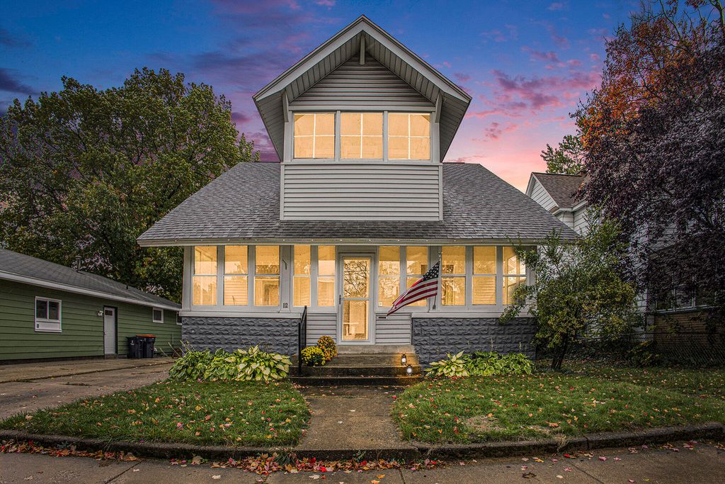 Photo of 112 E 24th Street, Holland, MI 49423 (MLS # 25054630)