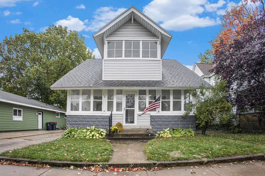 Photo of 112 E 24th Street, Holland, MI 49423 (MLS # 25054630)