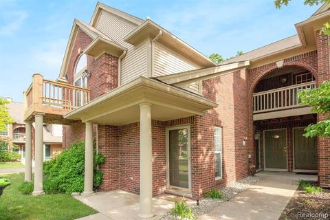 28541 Carlton Way Drive Novi MI 48377