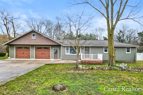 Photo of 2604 William Avenue, Holland, MI 49424 (MLS # 25036629)