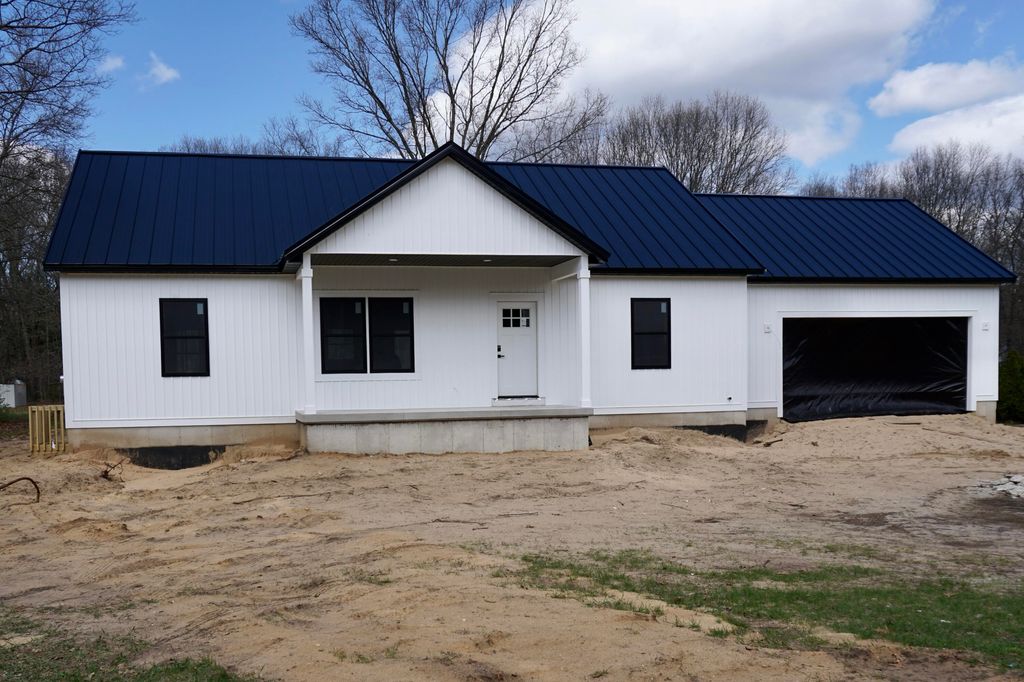 Photo of 2336 Macarthur Road, Muskegon, MI 49442 (MLS # 26017149)