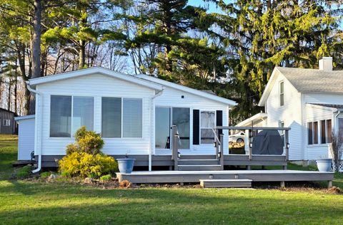 Photo of 3726 Peterson Drive, Gobles, MI 49055 (MLS # 26013534)