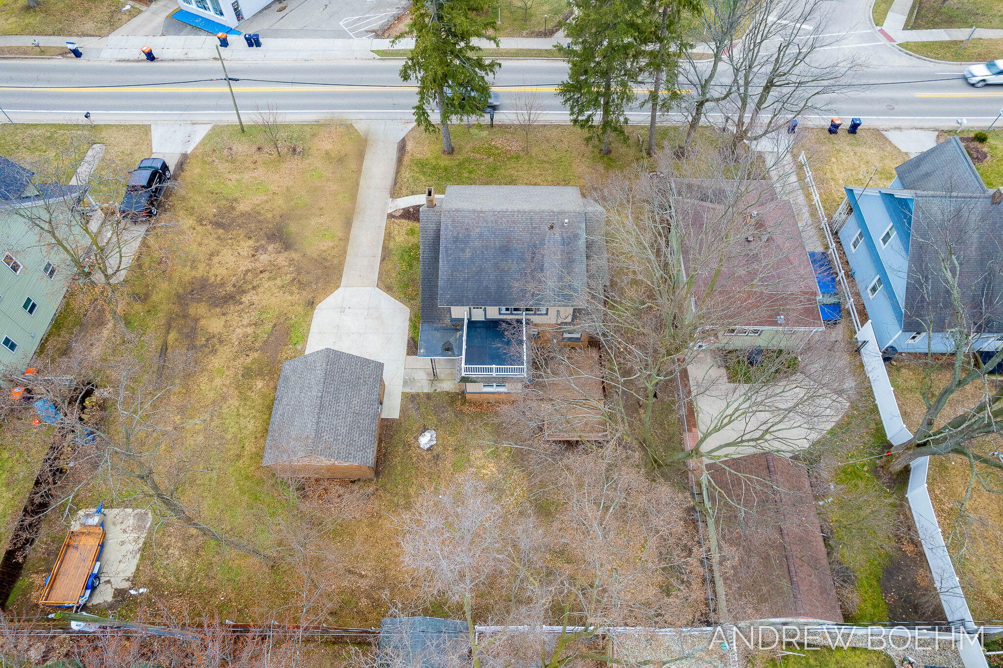 Photo 17 of 64 of 587 S Shore Drive house