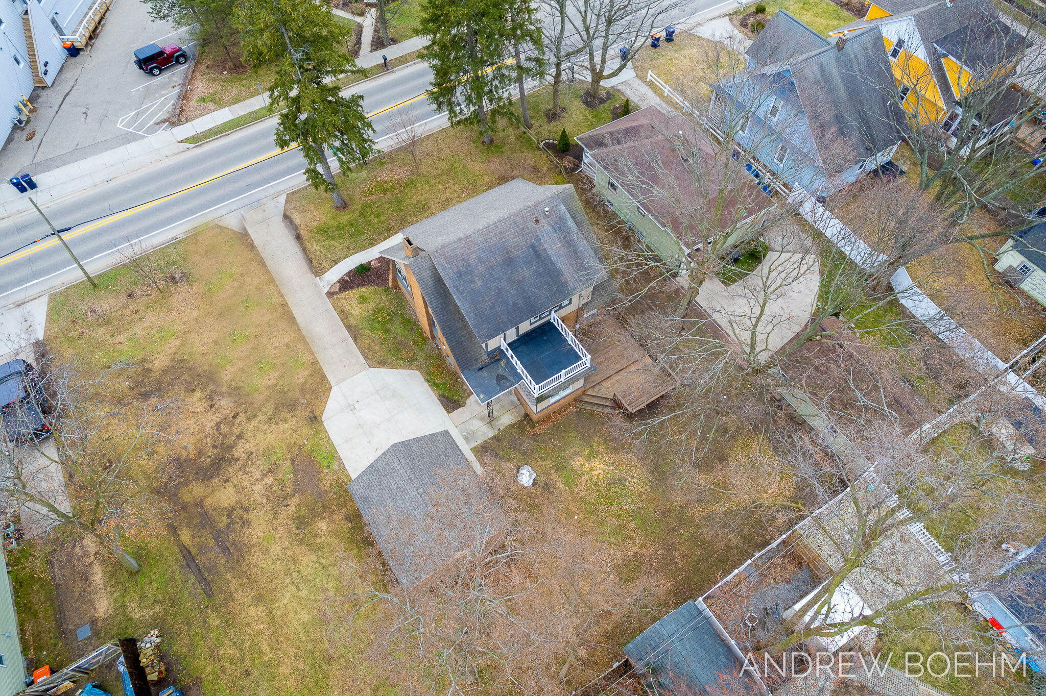 Photo 16 of 64 of 587 S Shore Drive house