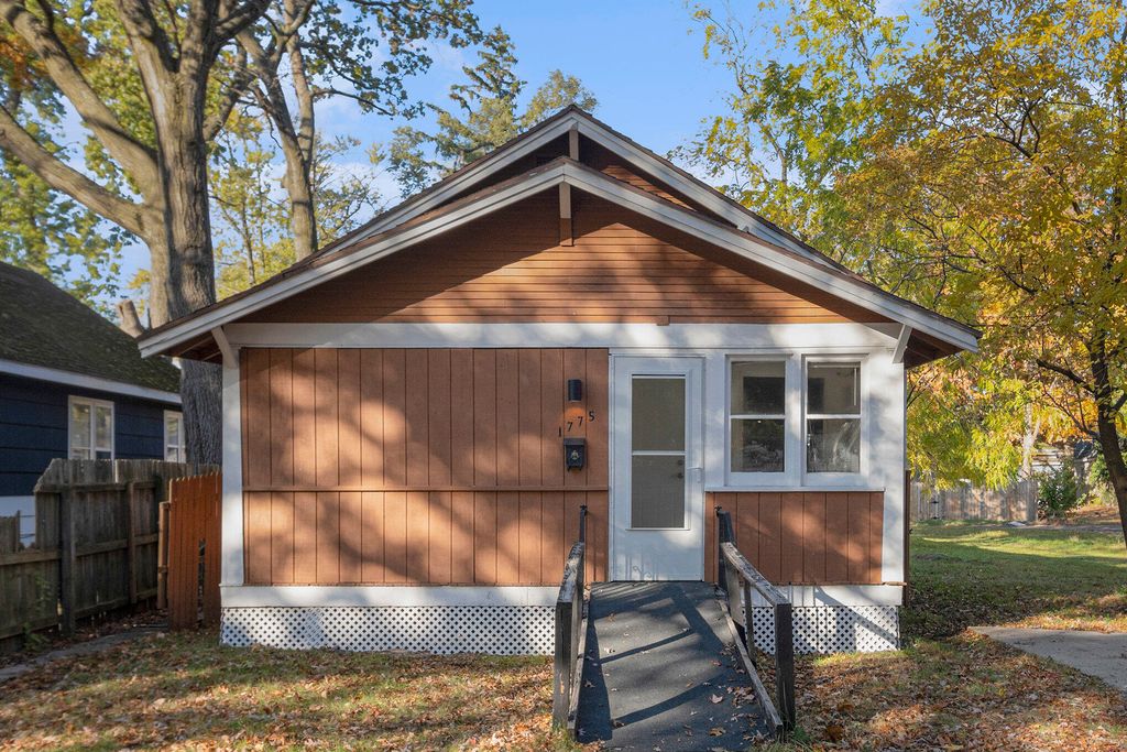 Photo of 1775 McIlwraith Street, Muskegon, MI 49442 (MLS # 25056091)