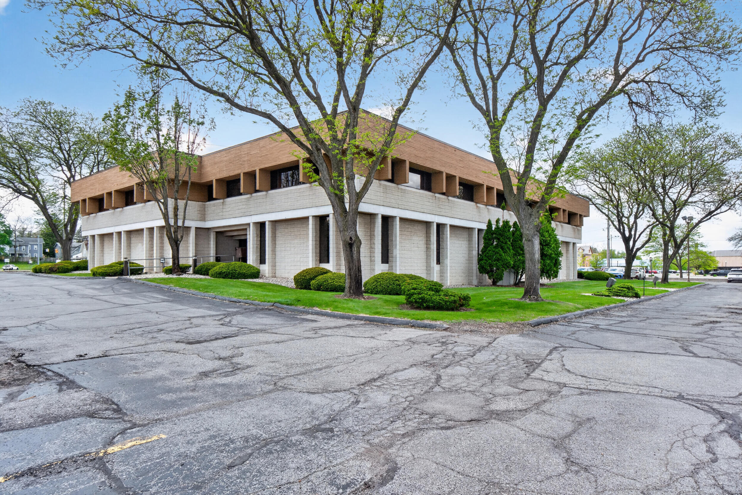 3_306 west washington ave