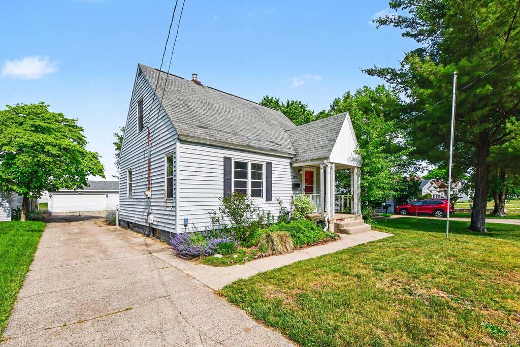 Photo of 2909 Union Avenue SE, Grand Rapids, MI 49548 (MLS # 26027977)