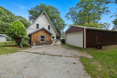Photo of 331 E Piney Road, Manistee, MI 49660 (MLS # 25049579)