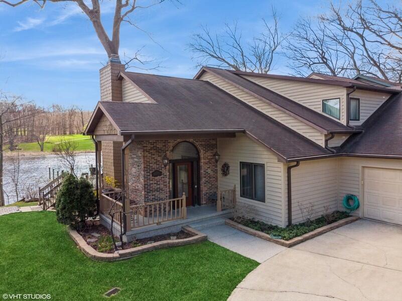 2942 White Oaks Lane