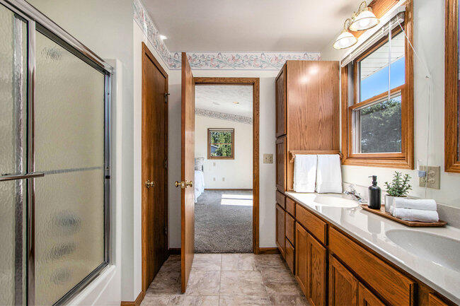 Portage, Michigan 49024, United States, 4 Bedrooms Bedrooms, ,2 BathroomsBathrooms,Residential,Active,169408