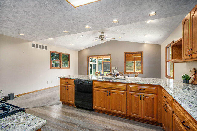 Portage, Michigan 49024, United States, 4 Bedrooms Bedrooms, ,2 BathroomsBathrooms,Residential,Active,169408