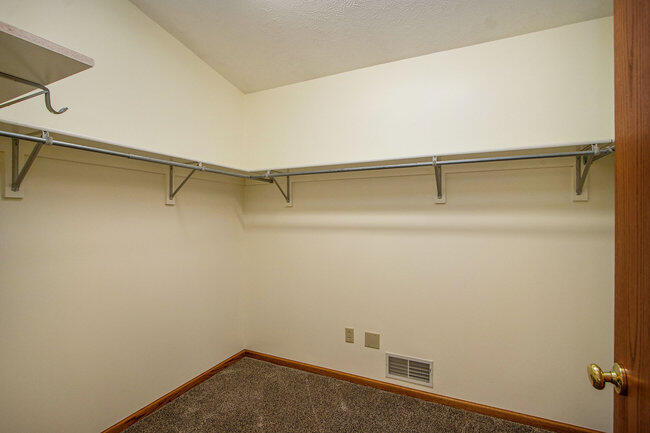 Portage, Michigan 49024, United States, 4 Bedrooms Bedrooms, ,2 BathroomsBathrooms,Residential,Active,169408