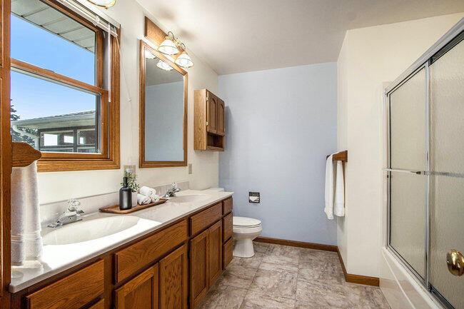 Portage, Michigan 49024, United States, 4 Bedrooms Bedrooms, ,2 BathroomsBathrooms,Residential,Active,169408