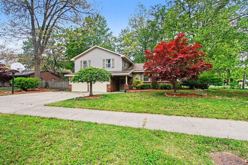 Photo of 776 Meadowbrook Avenue, Holland, MI 49423 (MLS # 26022786)