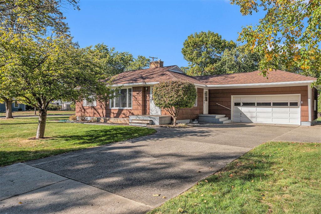 Photo of 703 Summer Street, Spring Lake, MI 49456 (MLS # 25053031)