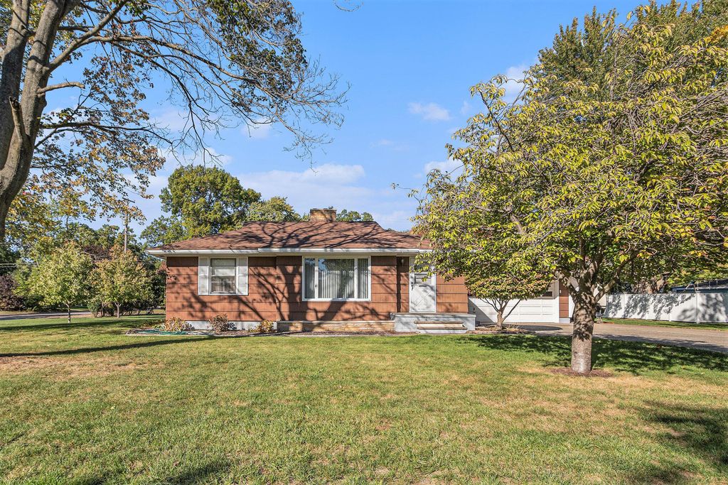 Photo of 703 Summer Street, Spring Lake, MI 49456 (MLS # 25053031)