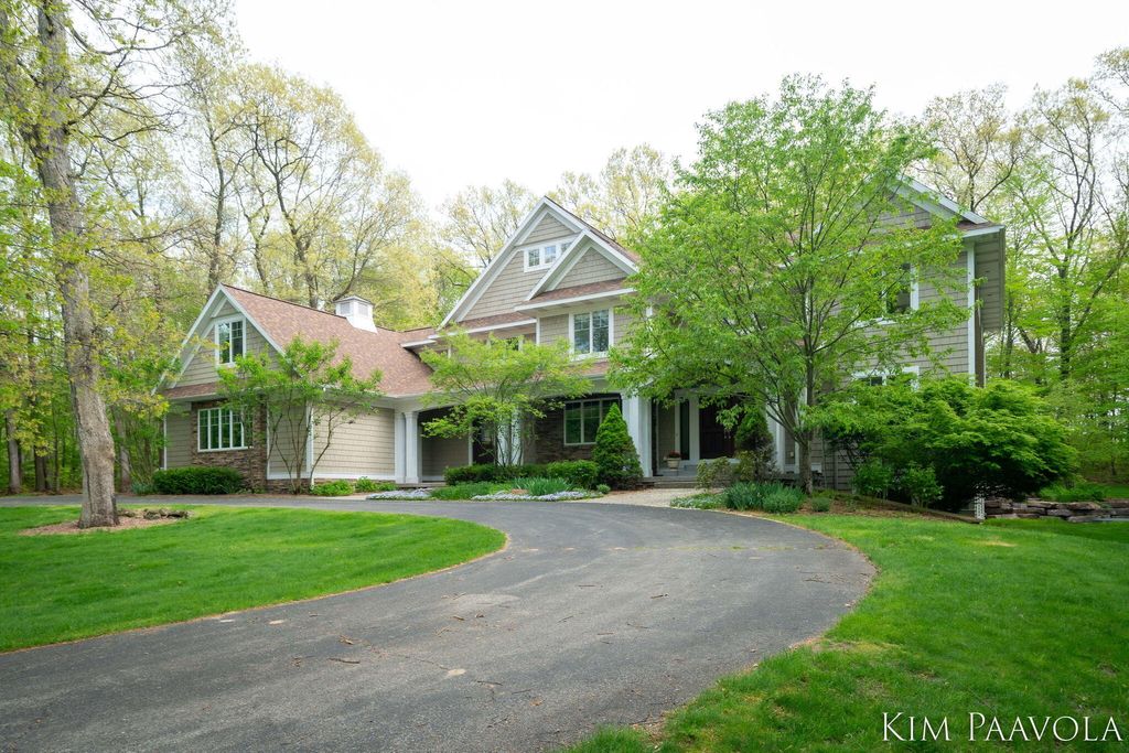 Photo of 3099 Pickford Drive SE, Ada, MI 49301 (MLS # 25022626)