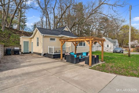 3316 Lakeshore Drive, Muskegon, MI 49441 - MLS#: 25020245