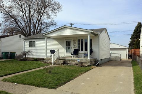 MLS: 25016609
