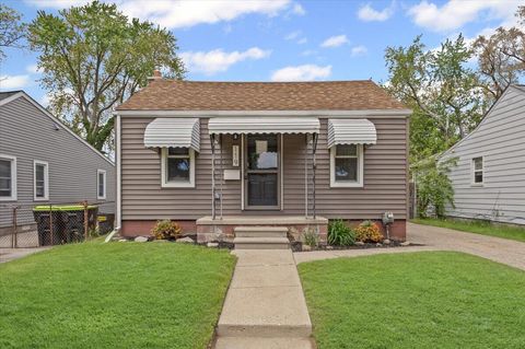 119 E Guthrie Avenue, Madison Heights, MI 48071 - MLS#: 25022308