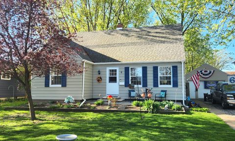 6 Poplar Street, Three Oaks, MI 49128 - MLS#: 25005076