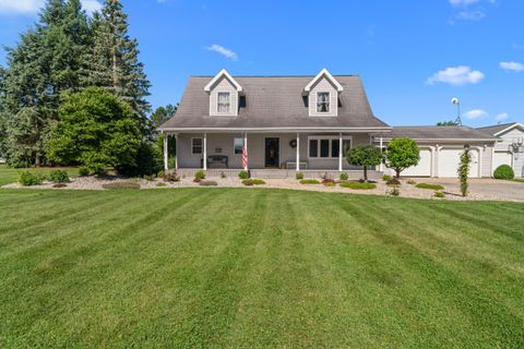 Photo of 5160 Barker Road, Jonesville, MI 49250 (MLS # 25032944)