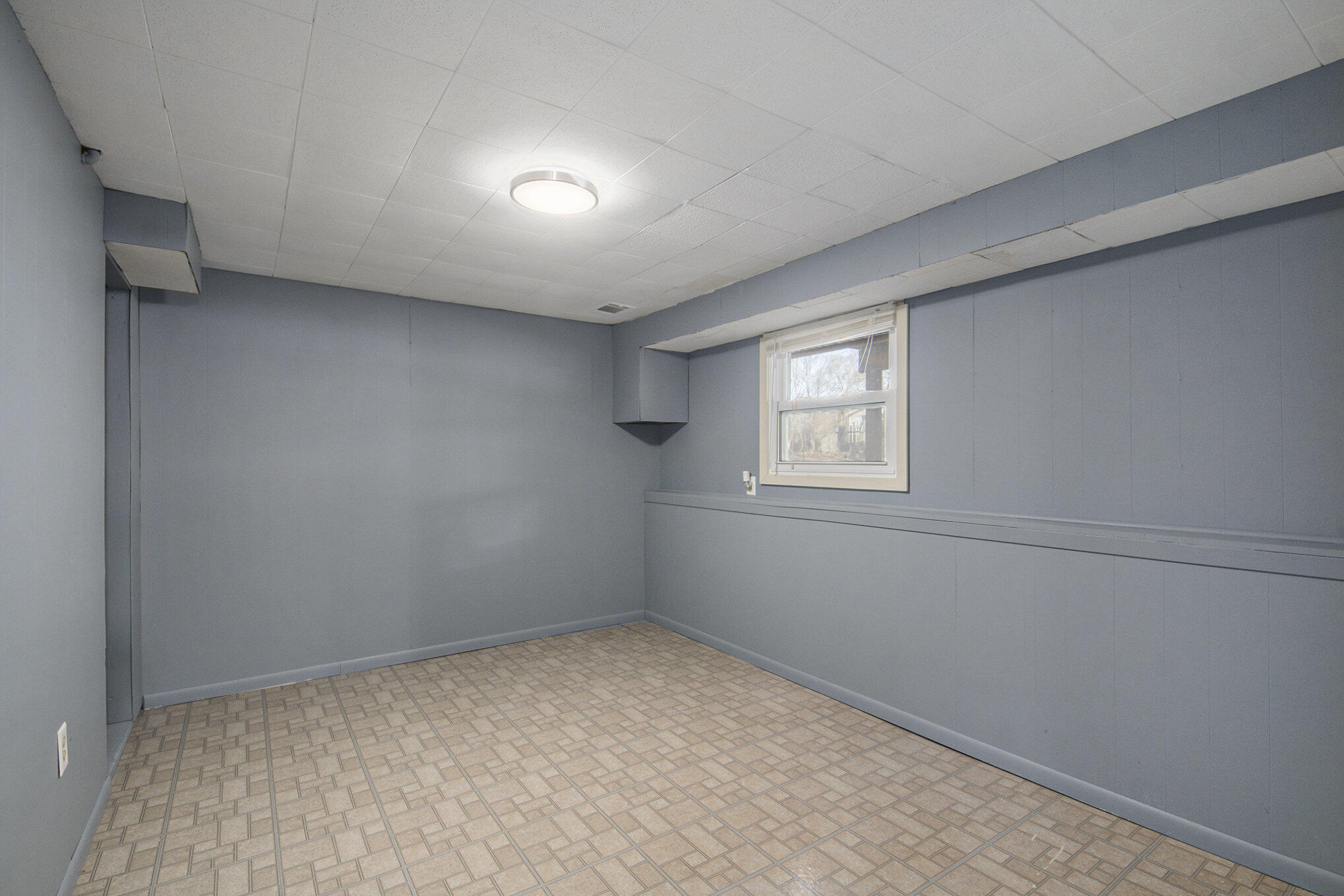 Kentwood, Michigan 49508, United States, 4 Bedrooms Bedrooms, ,2 BathroomsBathrooms,Residential,Active,88726