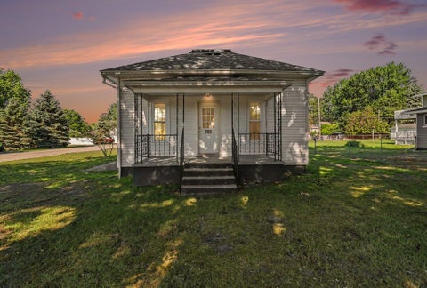 Photo of 701 St Catherine Street, Ludington, MI 49431 (MLS # 26035926)