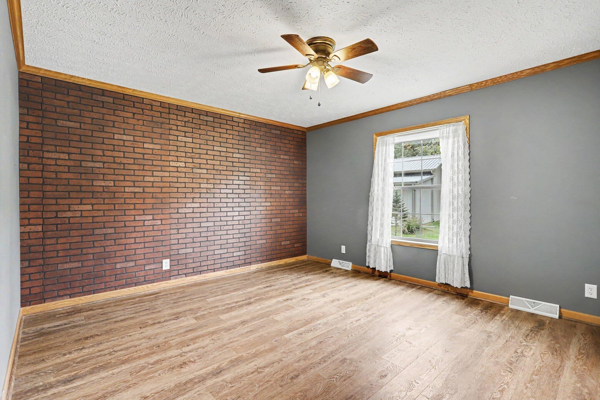 Listing 37