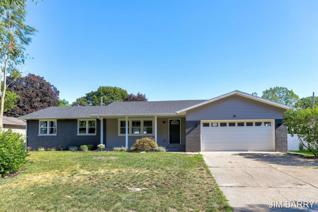 Photo of 91 W 40th Street, Holland, MI 49423 (MLS # 25036366)