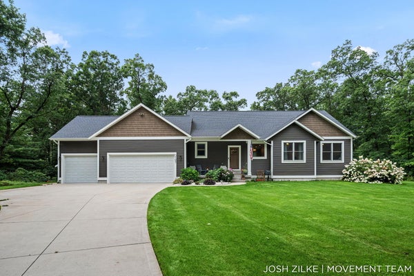 3105 JAMESTOWN LN, FRUITPORT, MI 49415 - Image f84e49f6a2904c22f161eaaba1cef36d/1781810731