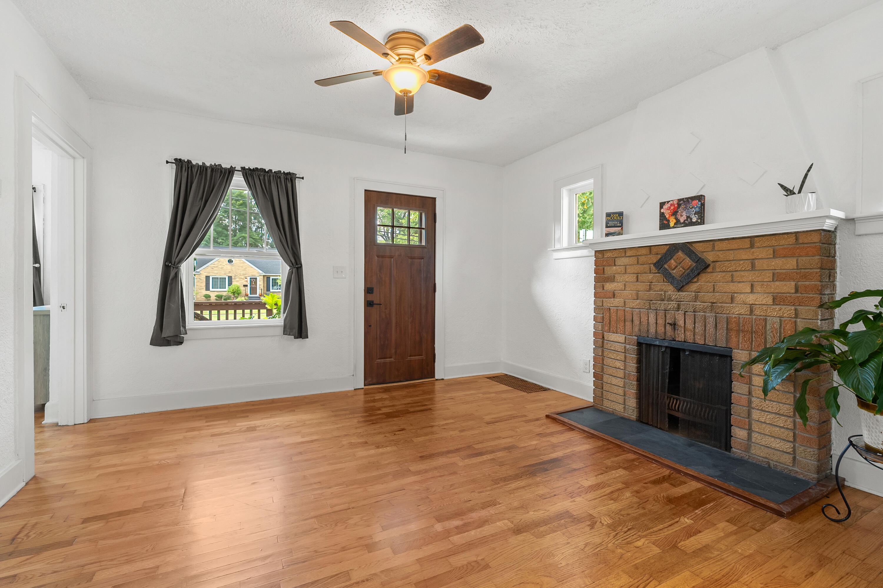 511 Glendale Boulevard