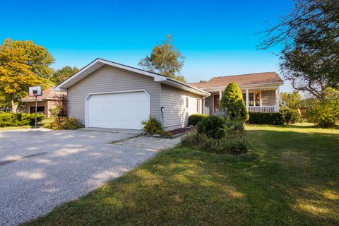 Photo of 1662 W Chilberg Road, Scottville, MI 49454 (MLS # 25051313)