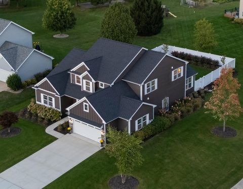 2600 Bell Circle Stevensville MI 49127