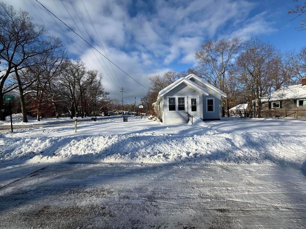 Photo of 591 Mary Street, Muskegon, MI 49442 (MLS # 25060789)