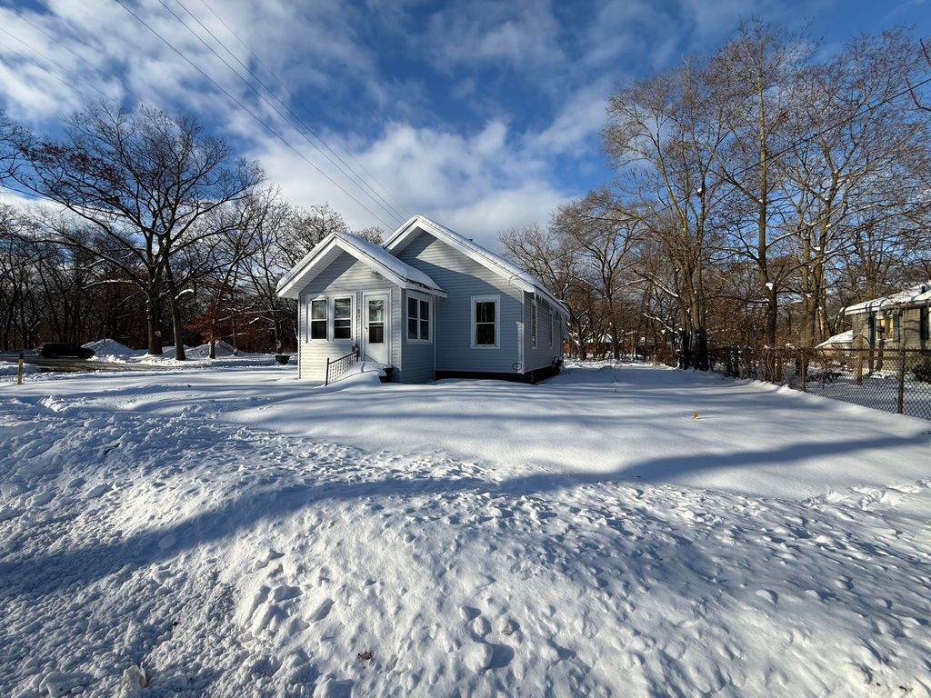 Photo of 591 Mary Street, Muskegon, MI 49442 (MLS # 25060789)