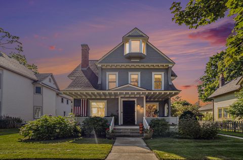 Photo of 508 E Ludington Avenue, Ludington, MI 49431 (MLS # 25047890) Photo of 508 E Ludington Avenue, Ludington, MI 49431 (MLS # 25047890)