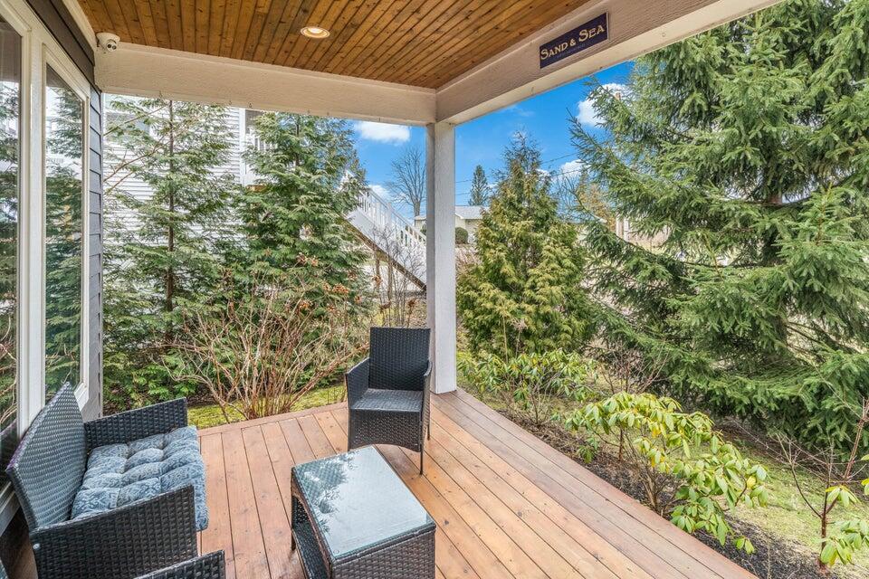 South Haven, Michigan 49090, United States, 4 Bedrooms Bedrooms, ,3 BathroomsBathrooms,Residential,Pending,18068