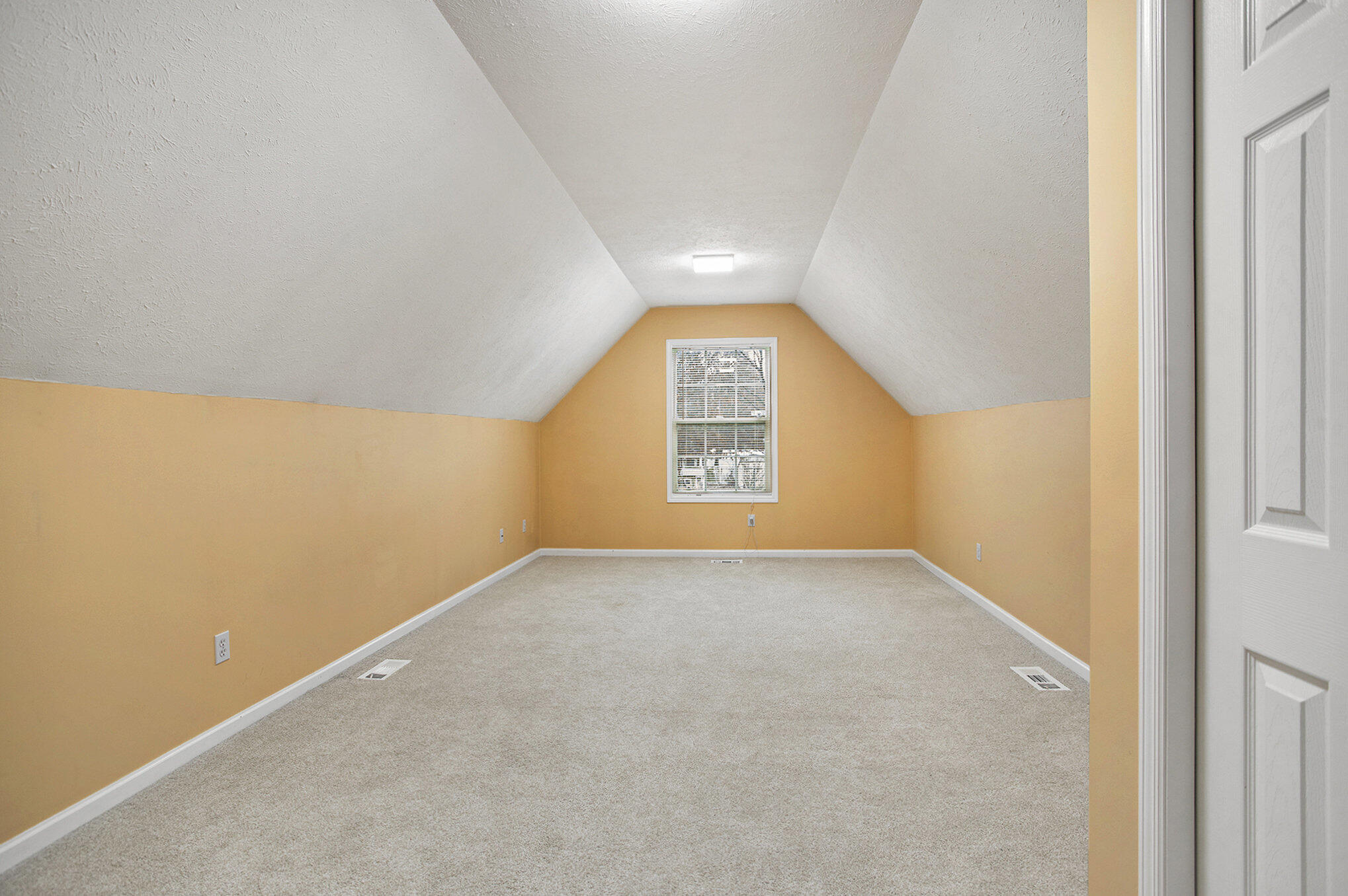 Portage, Michigan 49002, United States, 4 Bedrooms Bedrooms, ,4 BathroomsBathrooms,Residential,Active,3021