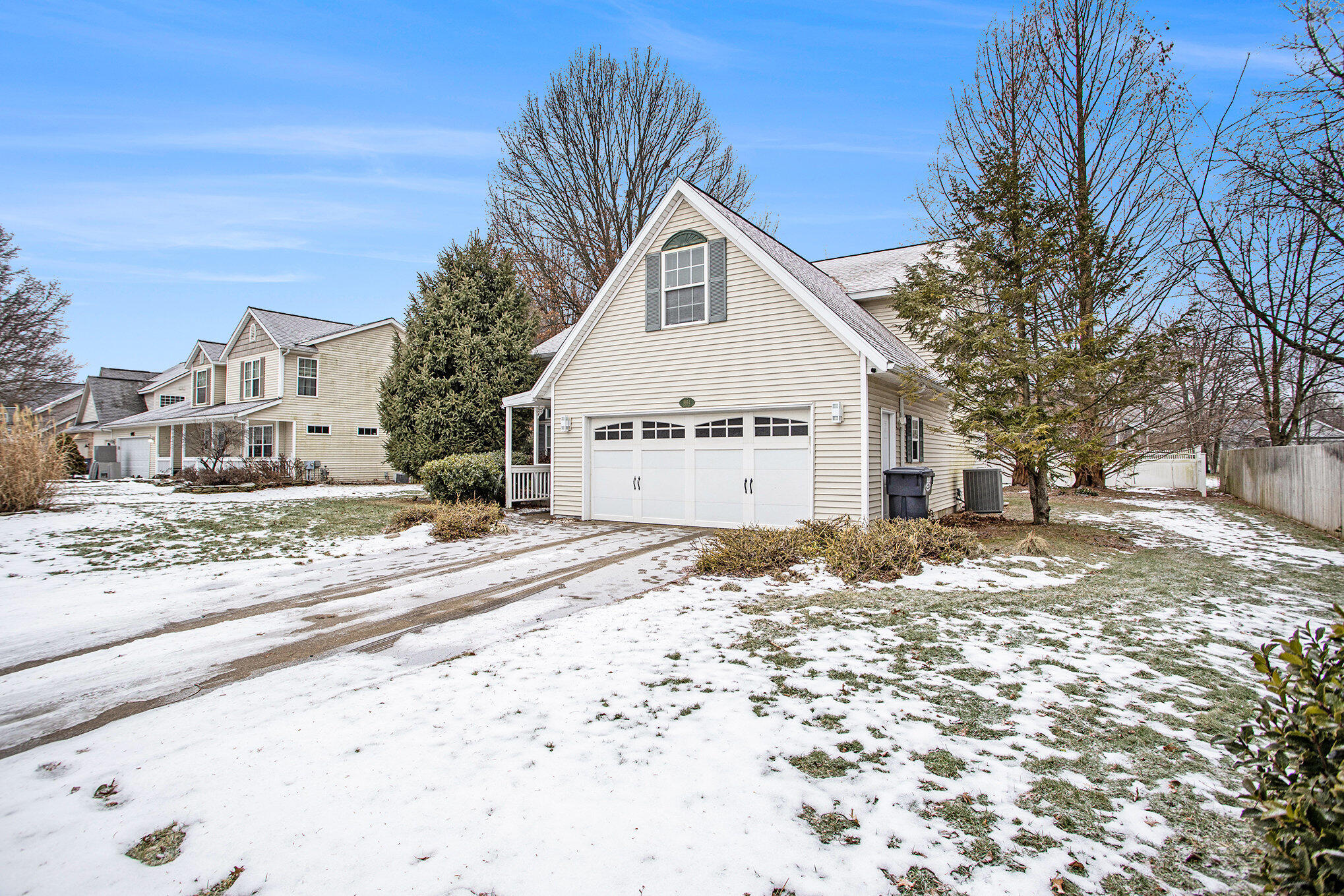 Portage, Michigan 49002, United States, 4 Bedrooms Bedrooms, ,4 BathroomsBathrooms,Residential,Active,3021