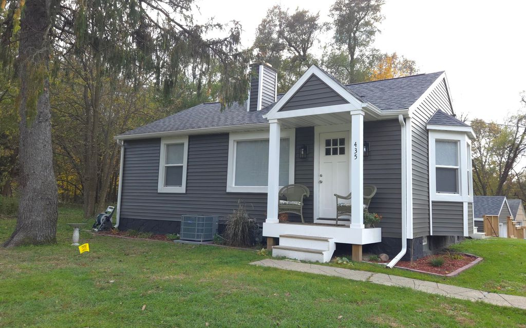 Photo of 435 Hubbard Street, Battle Creek, MI 49037 (MLS # 25056260)