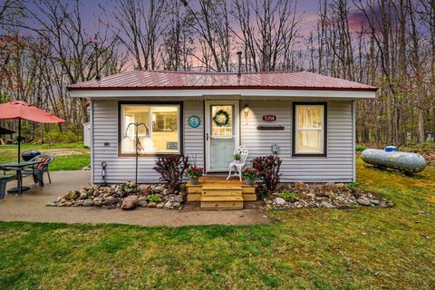 Photo of 5354 E Bennett Road, Free Soil, MI 49411 (MLS # 26022613)