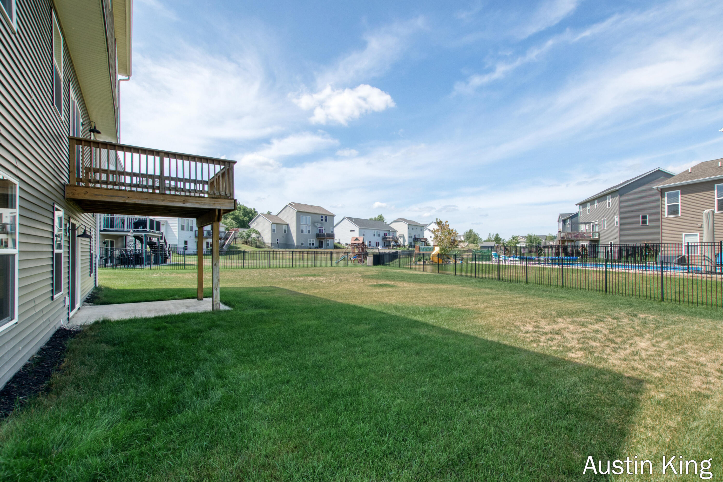 Hudsonville, Michigan 49426, United States, 4 Bedrooms Bedrooms, ,3 BathroomsBathrooms,Residential,Active,169277